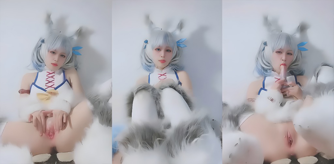 极品少女福利姬【小鹿酱】教室偷玩露出自慰，戴肛塞被假屌狂轰同学懵然她却已经高潮迭