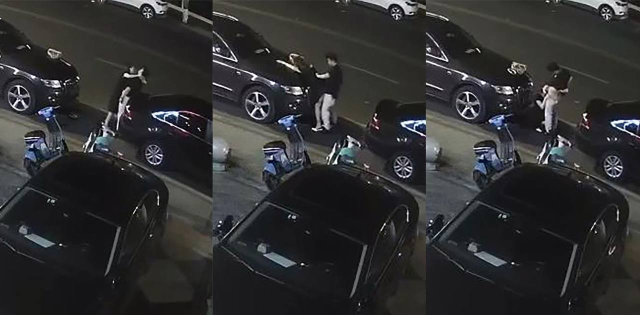 醉酒男女当街野战监控曝光！醉酒女伴遭强行操嘴，挣扎欲逃被薅头扒衣趴车盖蹶腚被疯狂
