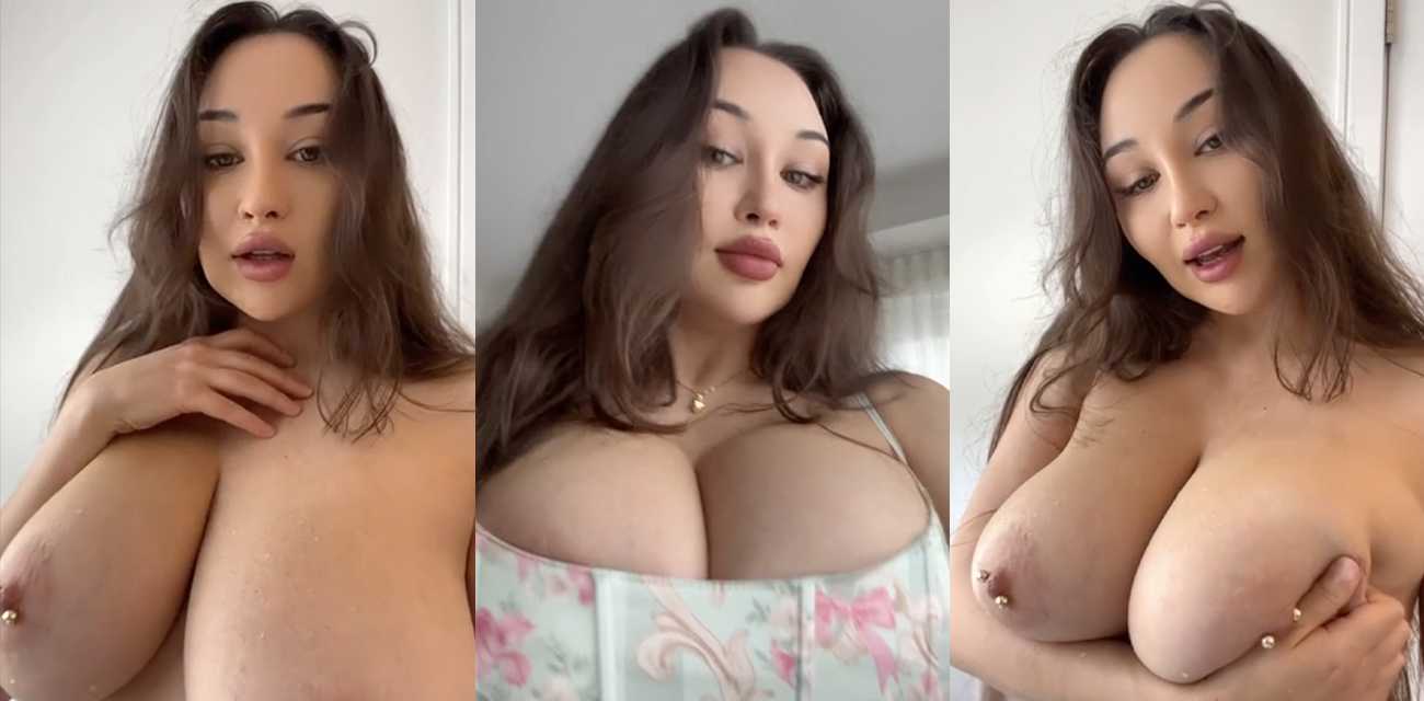 OF欧美女神【louisakhovanski】500w粉丝网红私拍流出，超级巨乳肥臀尤物抖臀自慰性感