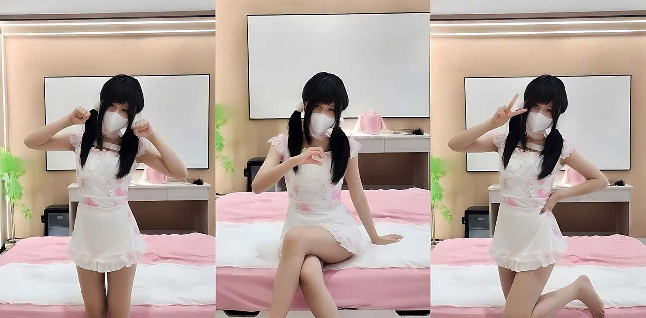 06年双马尾萝莉【玥下】公主裙掩盖不住骚浪本性，翘臀高撅被无套爆操内射，白虎穴沦为