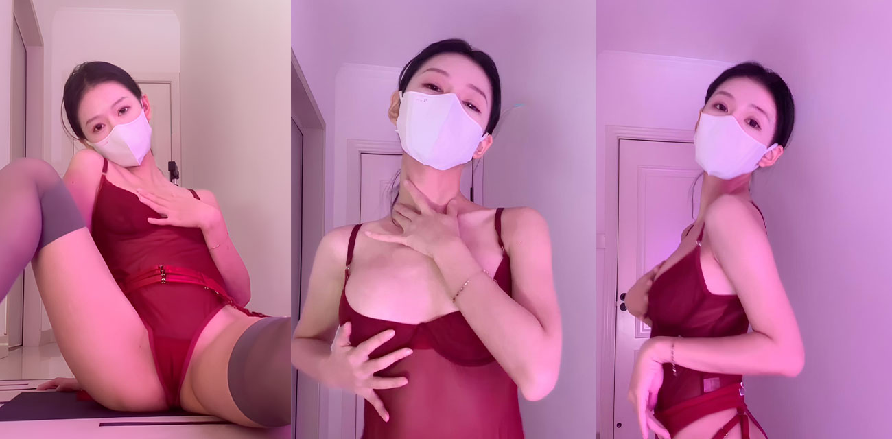 崇州怡然街上林西江国际社区【张嘉鑫】和母狗女友第四弹，红吊带跳蛋插穴高跟站撅被狂